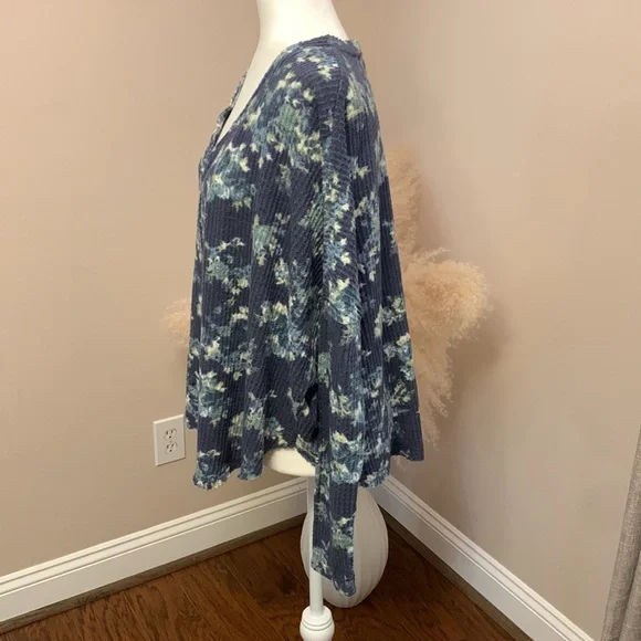 Out From Under Blue Floral Cardigan - Picture 2 of 7